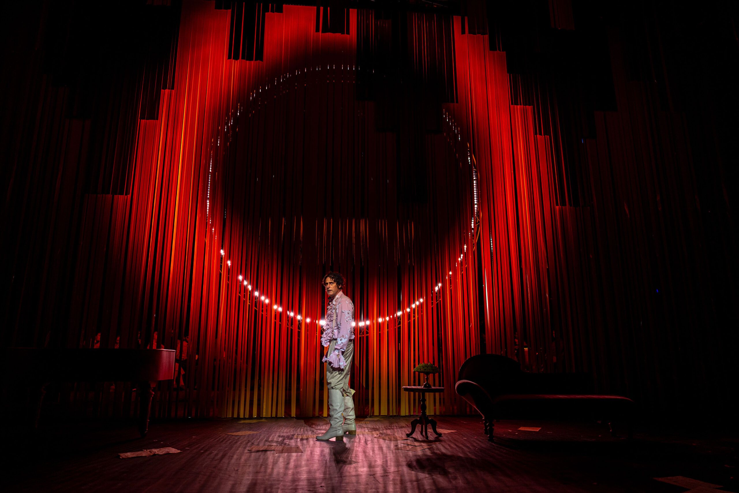 Forestillingsbilde fra Amadeus av Peter Shaffer i 2023
