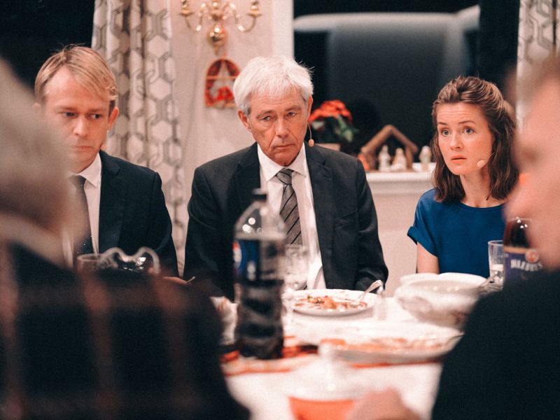 Forestillingsbilde fra Small Talk - Ring julen inn med familien Dvergsnes