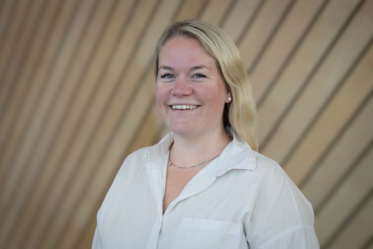 Portrettbilde av Anne Camilla Furre Thommesen i Kildens foajé