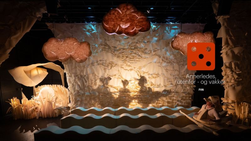 Forestillingsbilde fra Den stygge andungen med terningkast 5