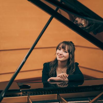 Kitty Theobald Gjerland solist Ung/Klassisk