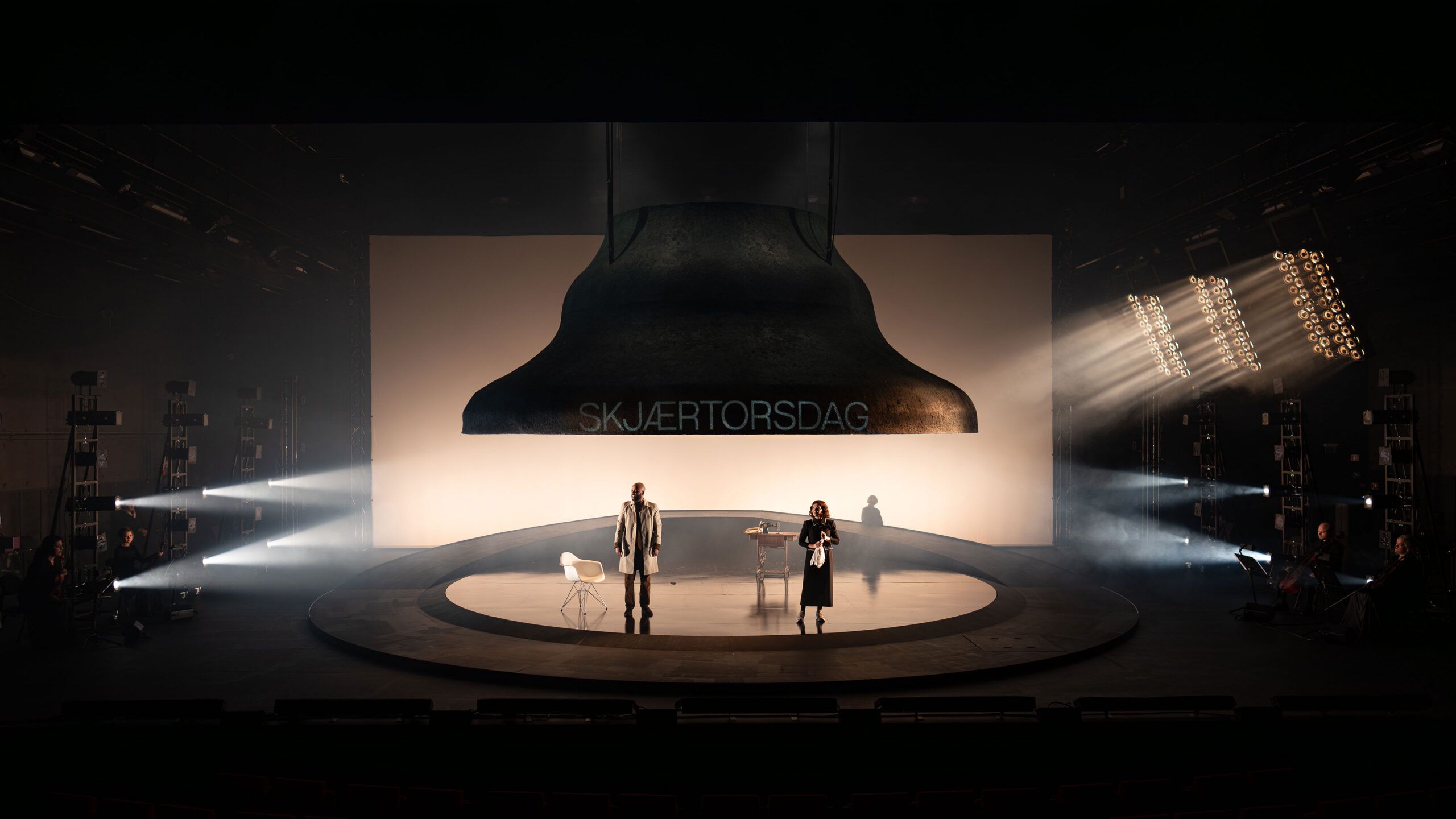 Forestillingsbilde fra Påske av August Strindberg