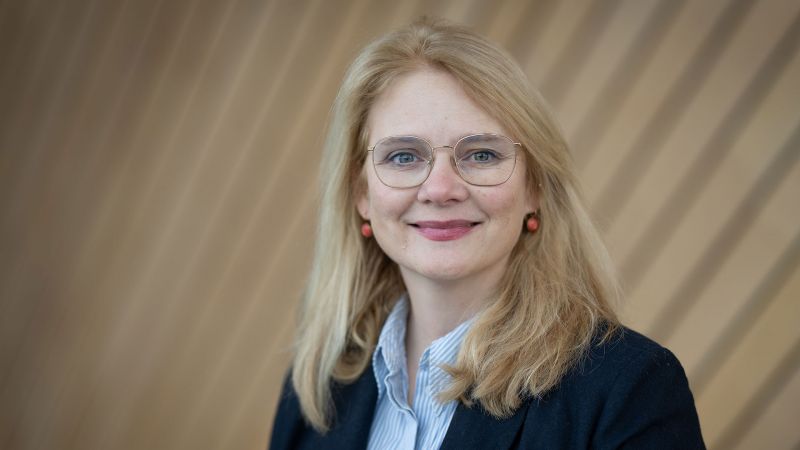 Portrett av Victoria Meirik i Kildens foajé