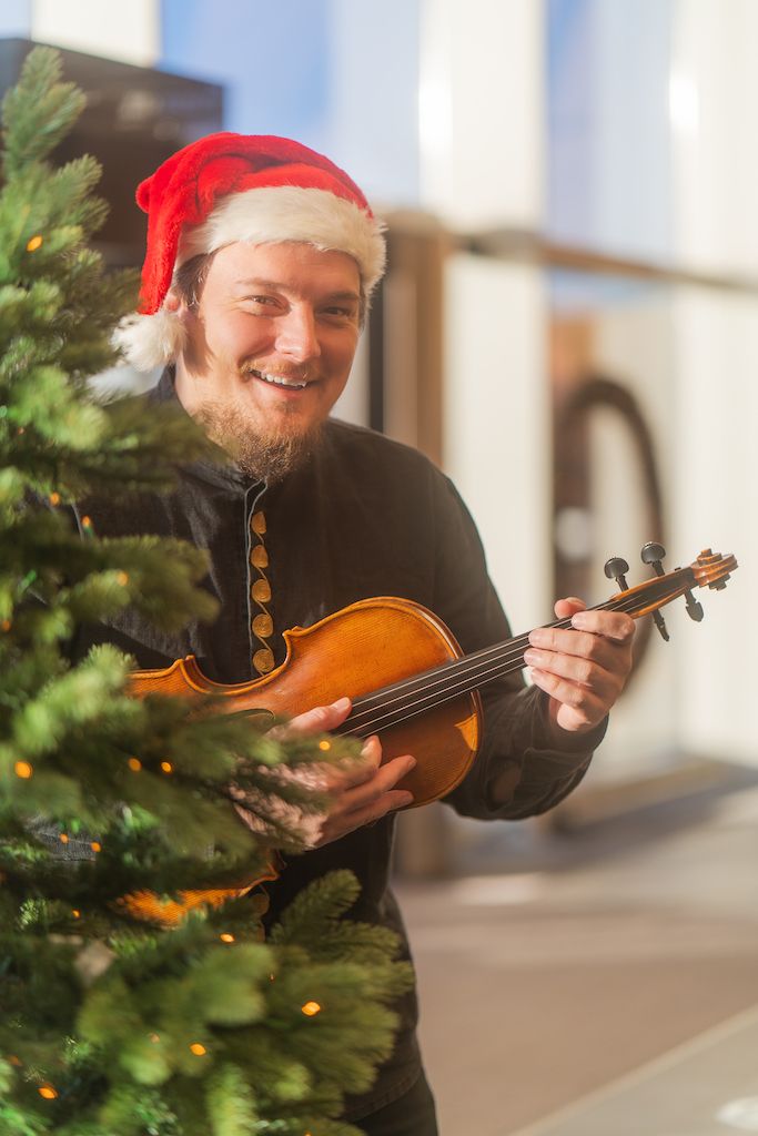 To kvinner i sminkerommet