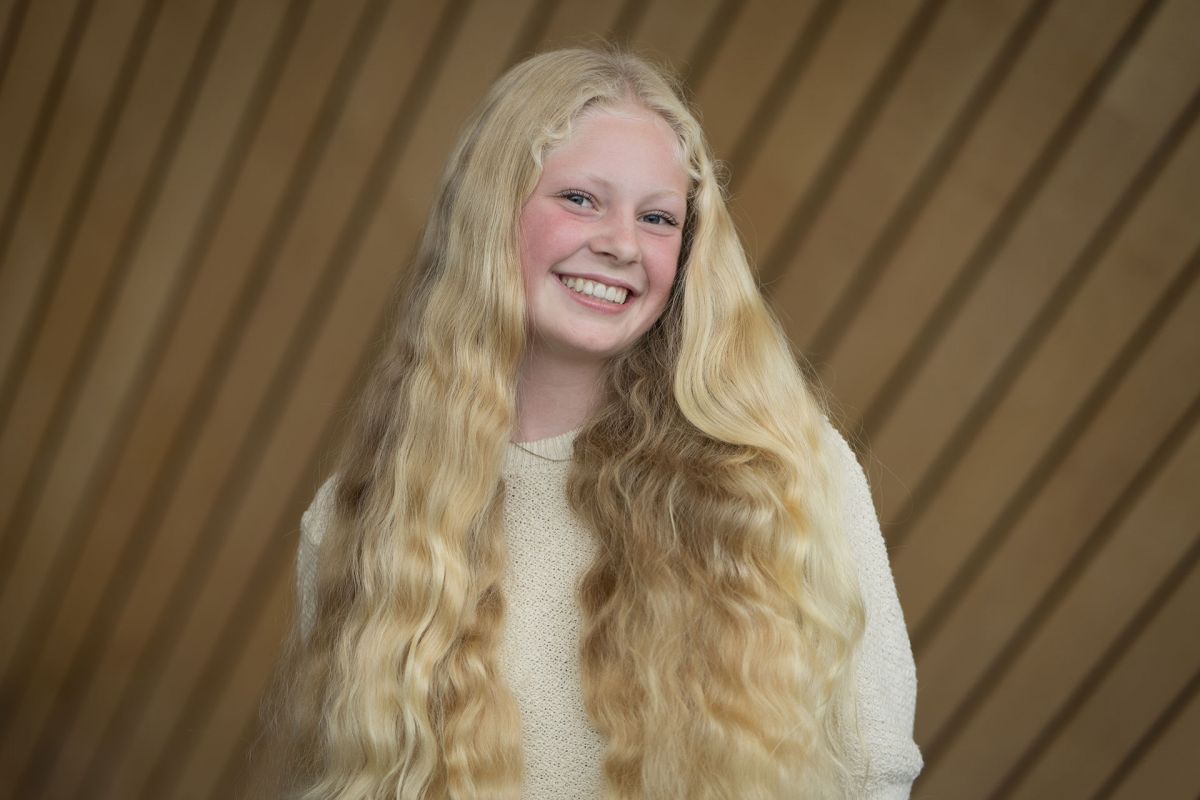 Portrettbilde av Eline-Aanensen i Kildens foajé.