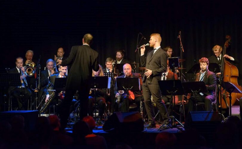 Swingende jul med Christianssand Storband og Solholmen skoles barnekor