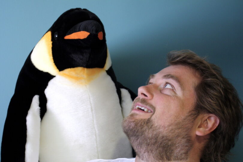 Mr. Ping, en ansvarsfull pingvin, et egg og en verden fylt av lyder