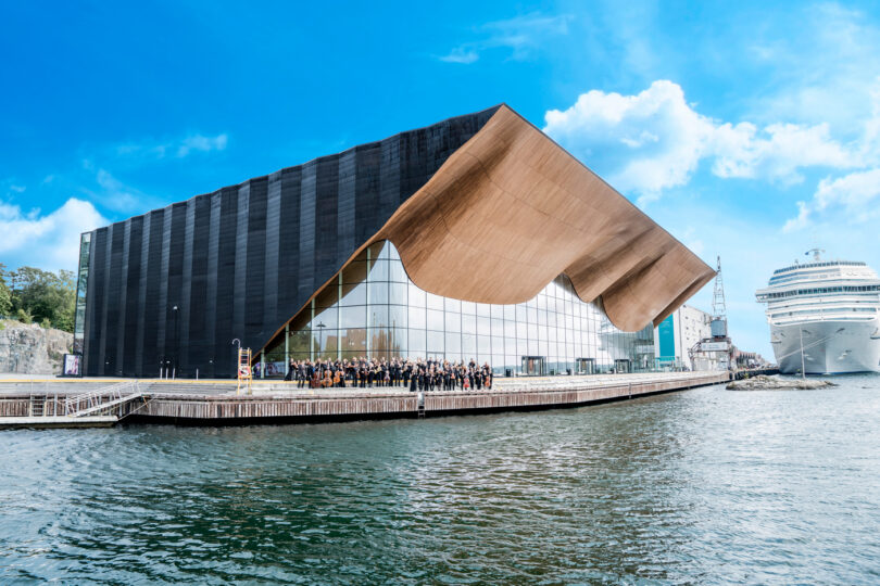 Praktfull sesongprolog