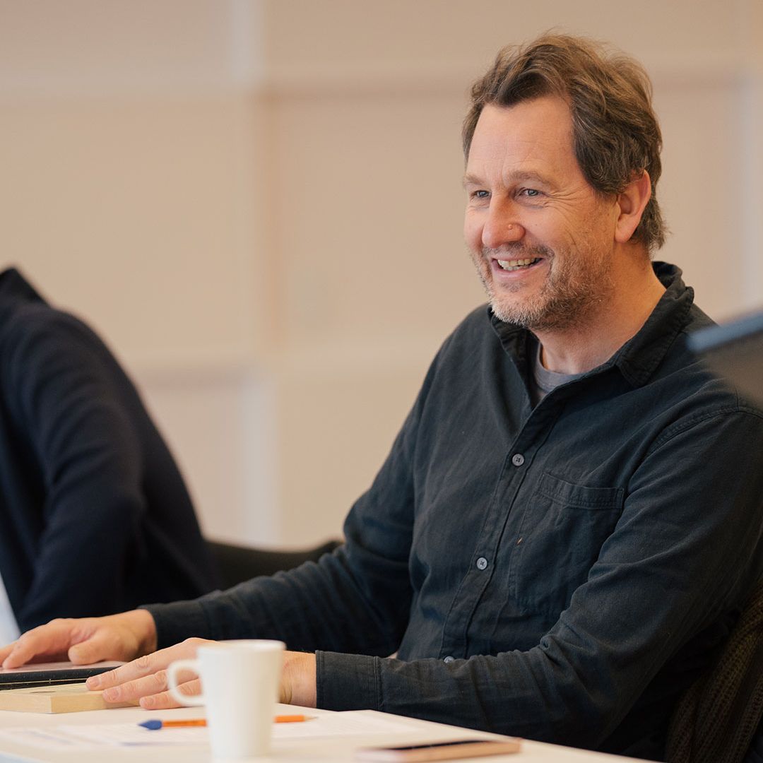 Skuespiller Henrik under prøvestart på Romeo og Julie.