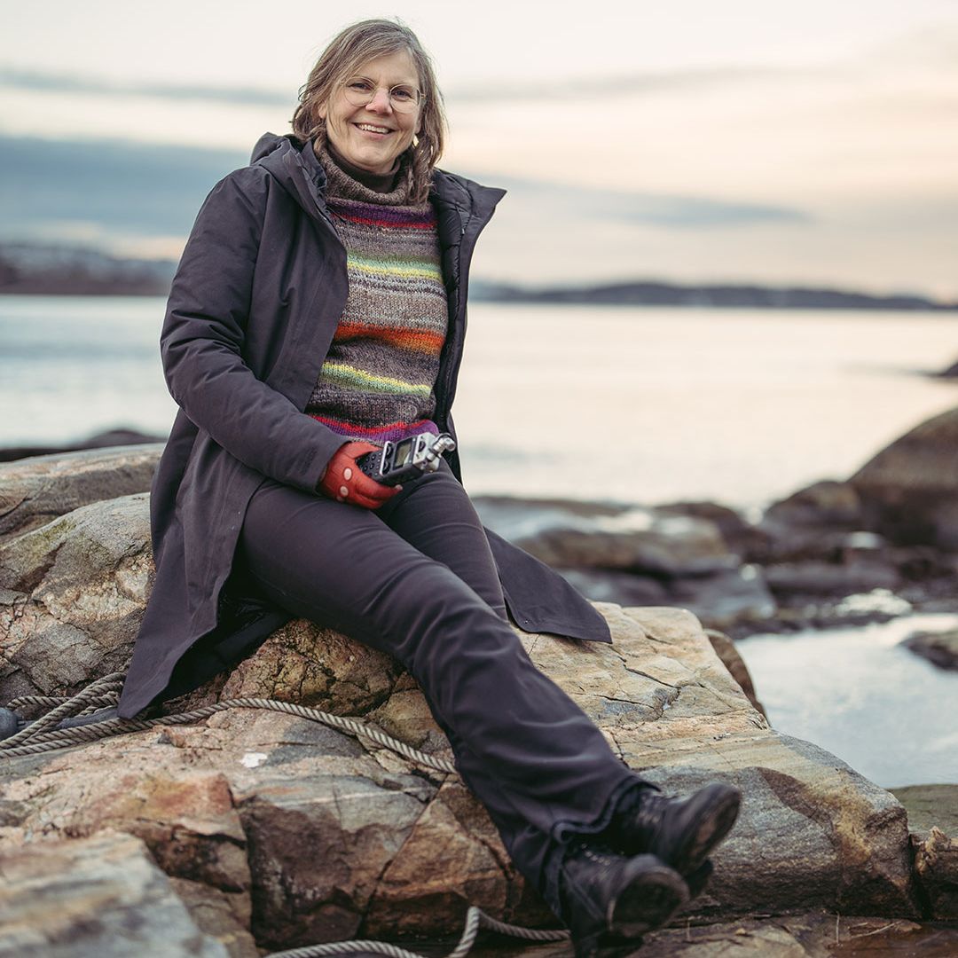 Bilde av Tyra Tønnessen i museumsbåthavna.