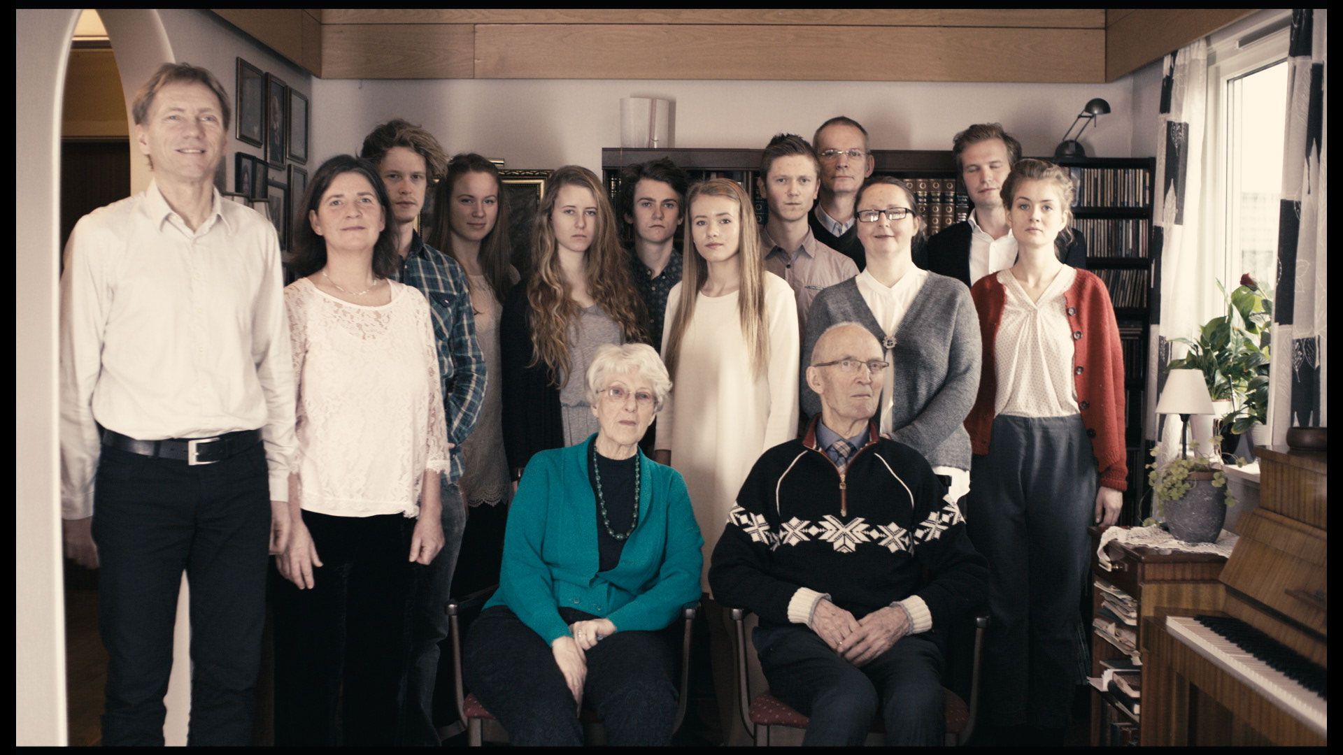 Familiebilde i stue