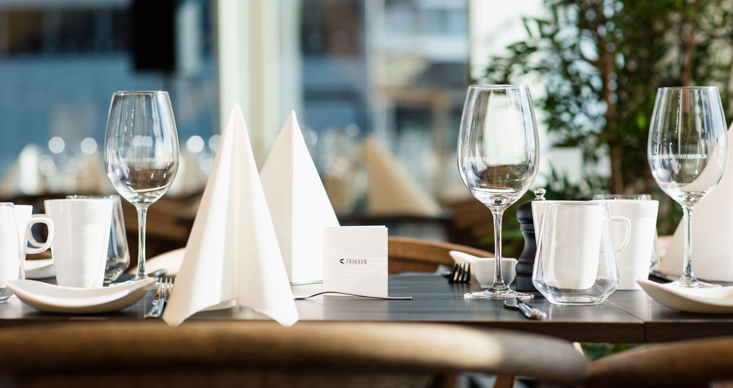 Photo of a set table at Restaurant Frihavn