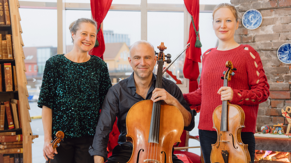 Tre musikere i julestue