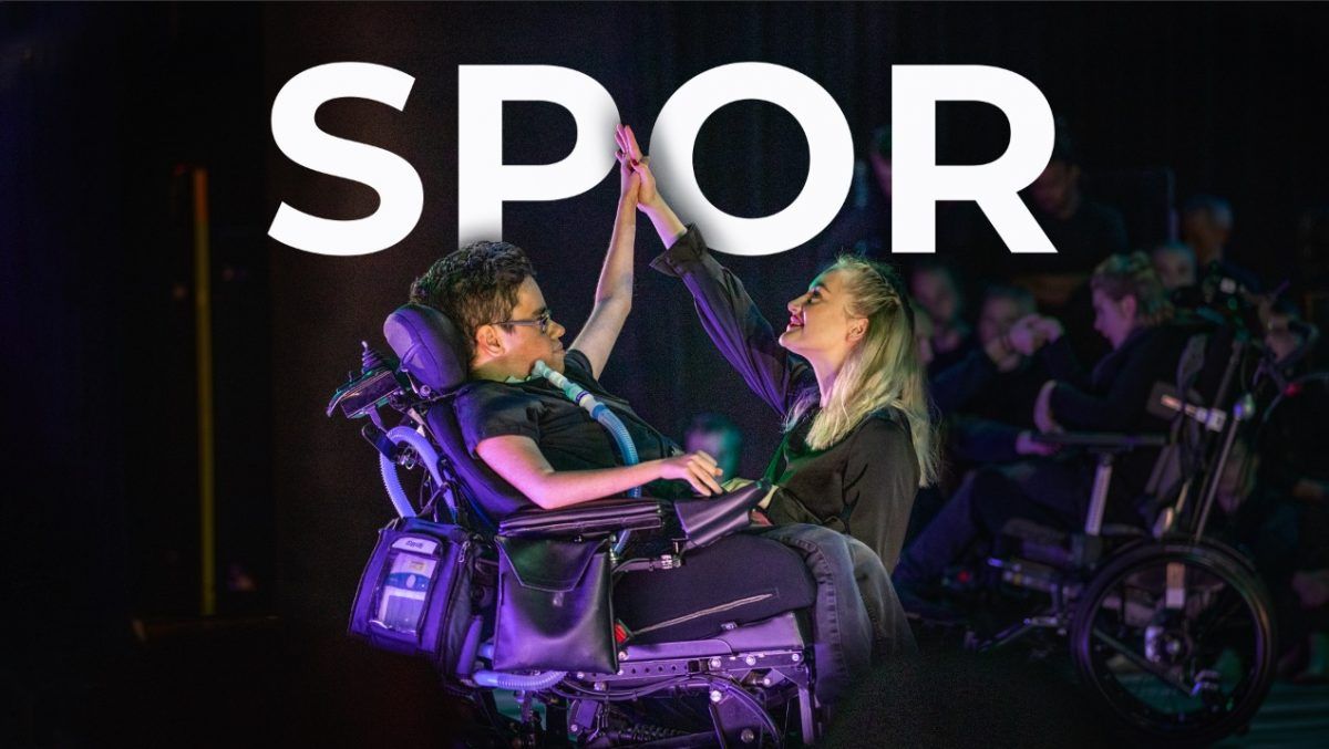 plakat med to personer